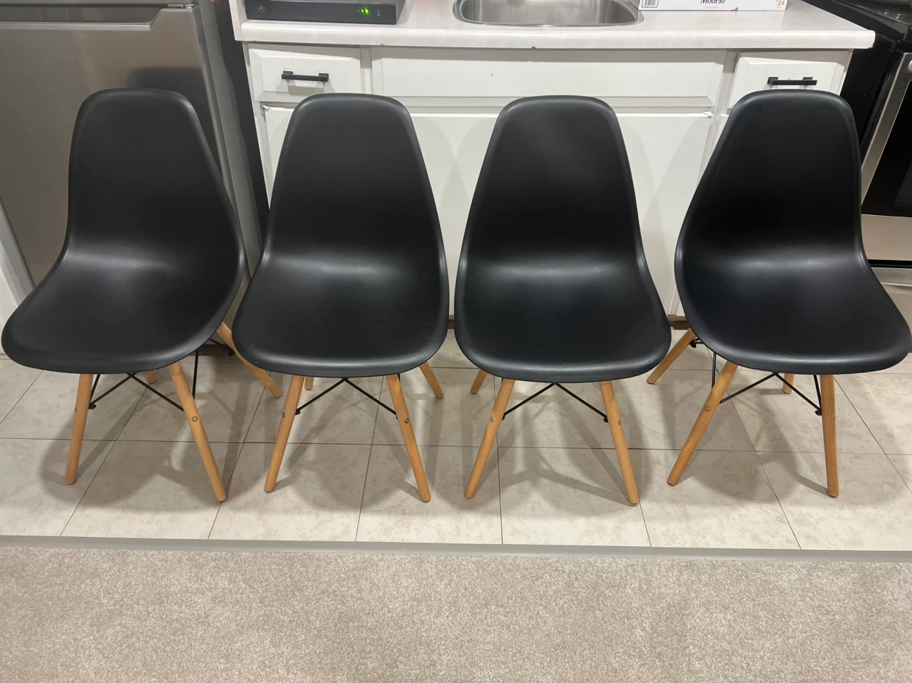 Set of 4 Black Dining Chairs with Wooden Legs