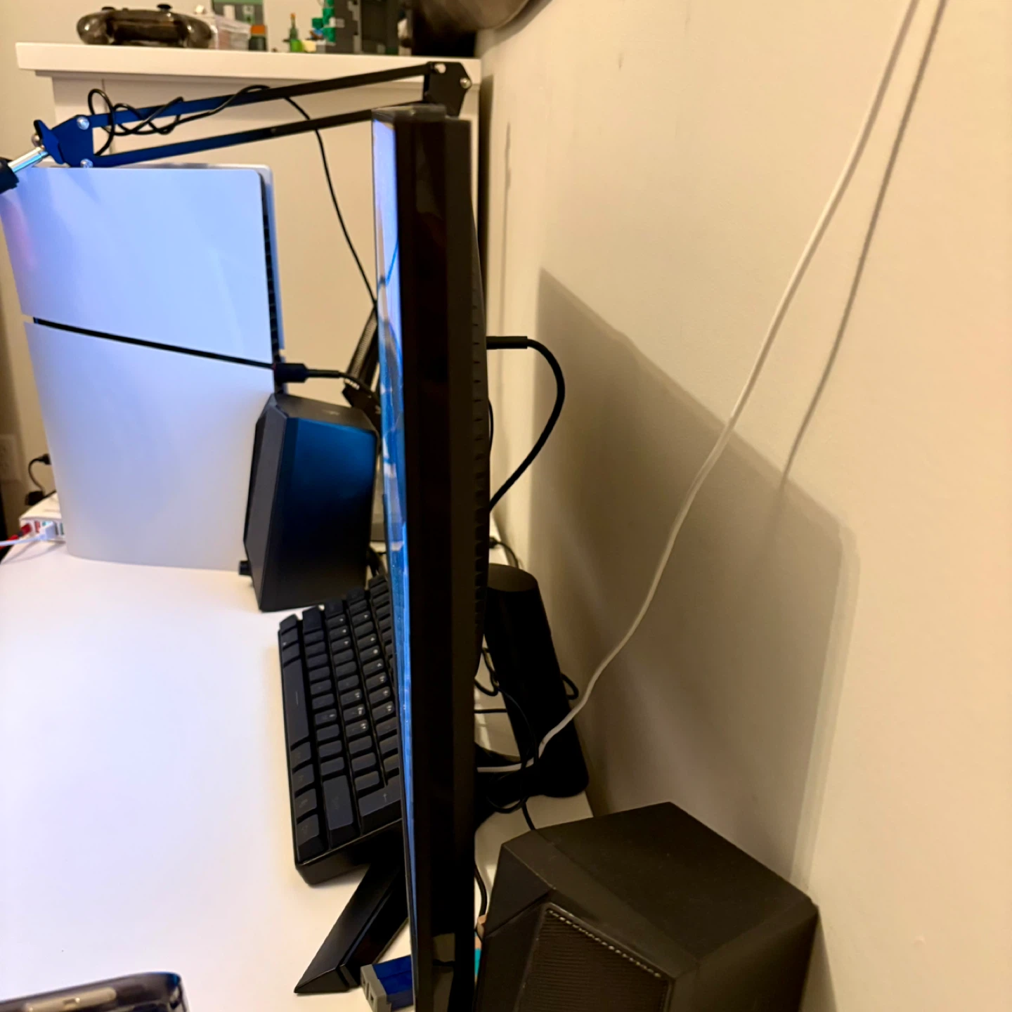 LG UltraGear 24GS60F 24” 180Hz Gaming Monitor - photo 3