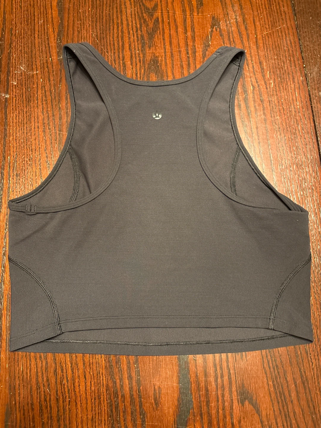Bundle of three Lululemon sports bra and Align Tank Top - photo 2