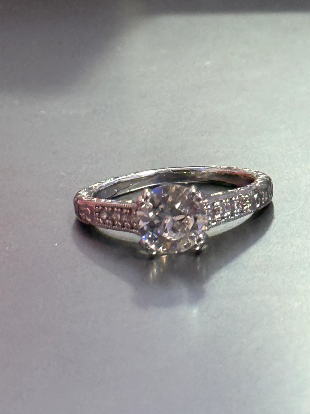 ‼️DECLUTTER‼️ Sparkly Ring 💍 - photo 2