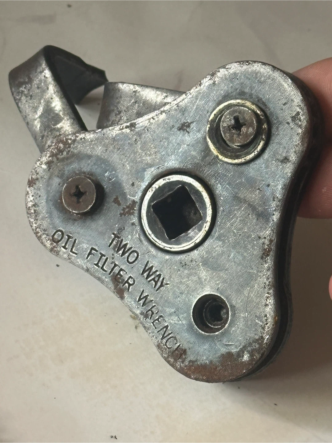 Two way oil filter wrench