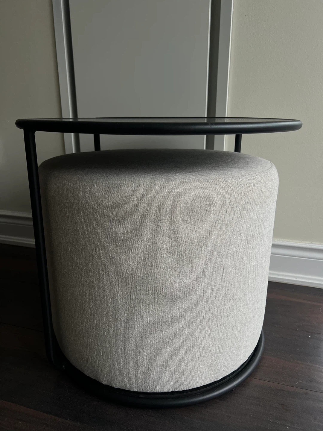 Modern Round Side Table with Ottoman