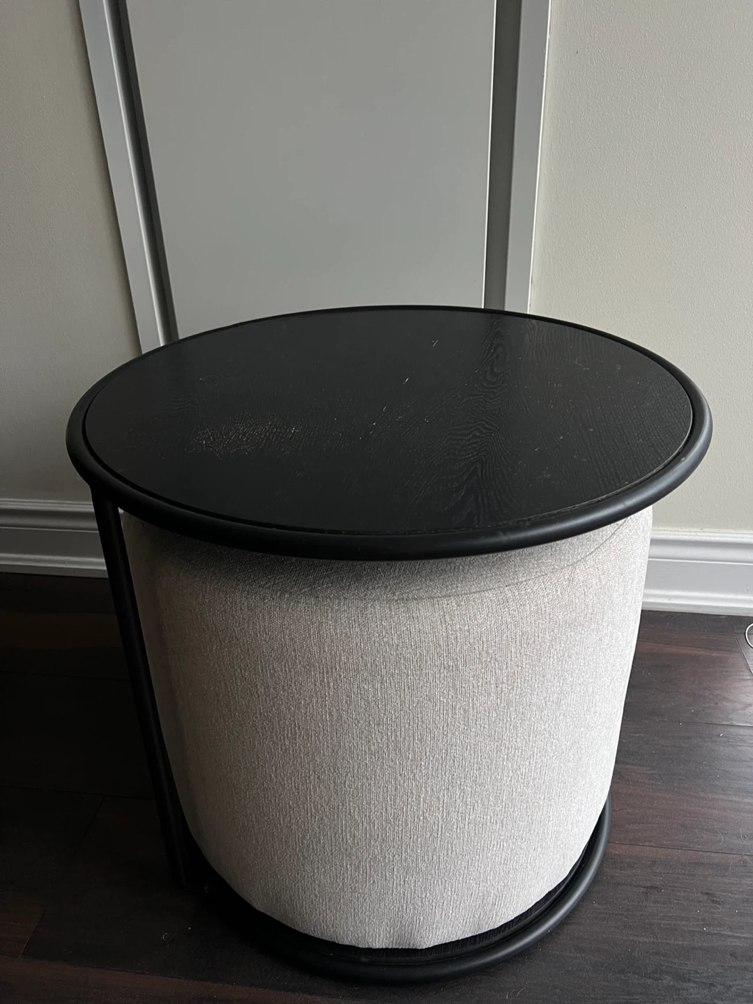 Modern Round Side Table with Ottoman - photo 3