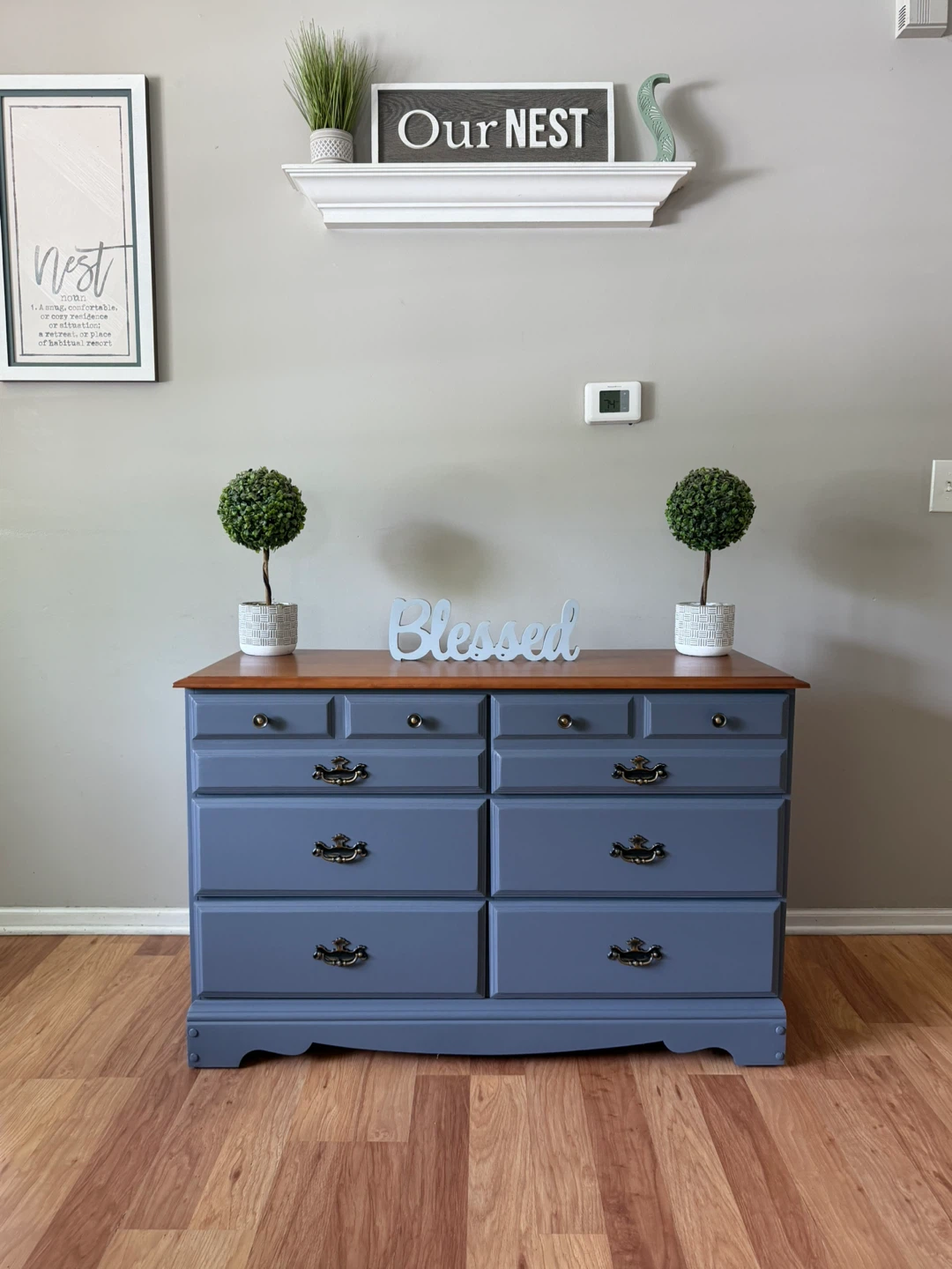 ✨🤎🩶Beautiful solid dresser🩶🤎✨