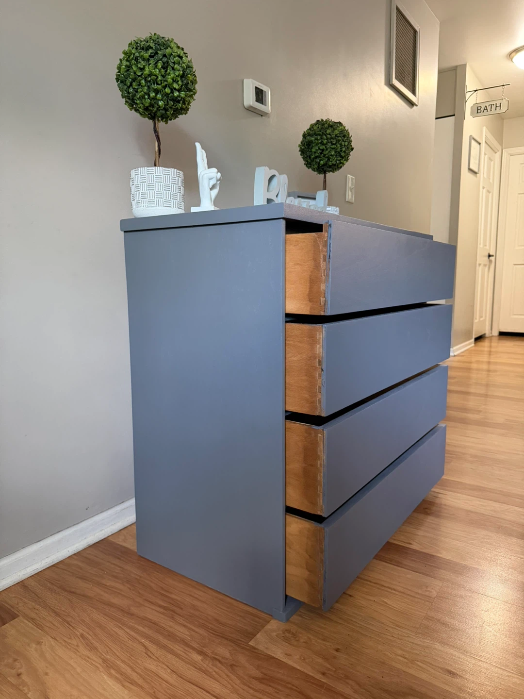✨🩶Beautiful solid dresser🩶✨ - photo 3
