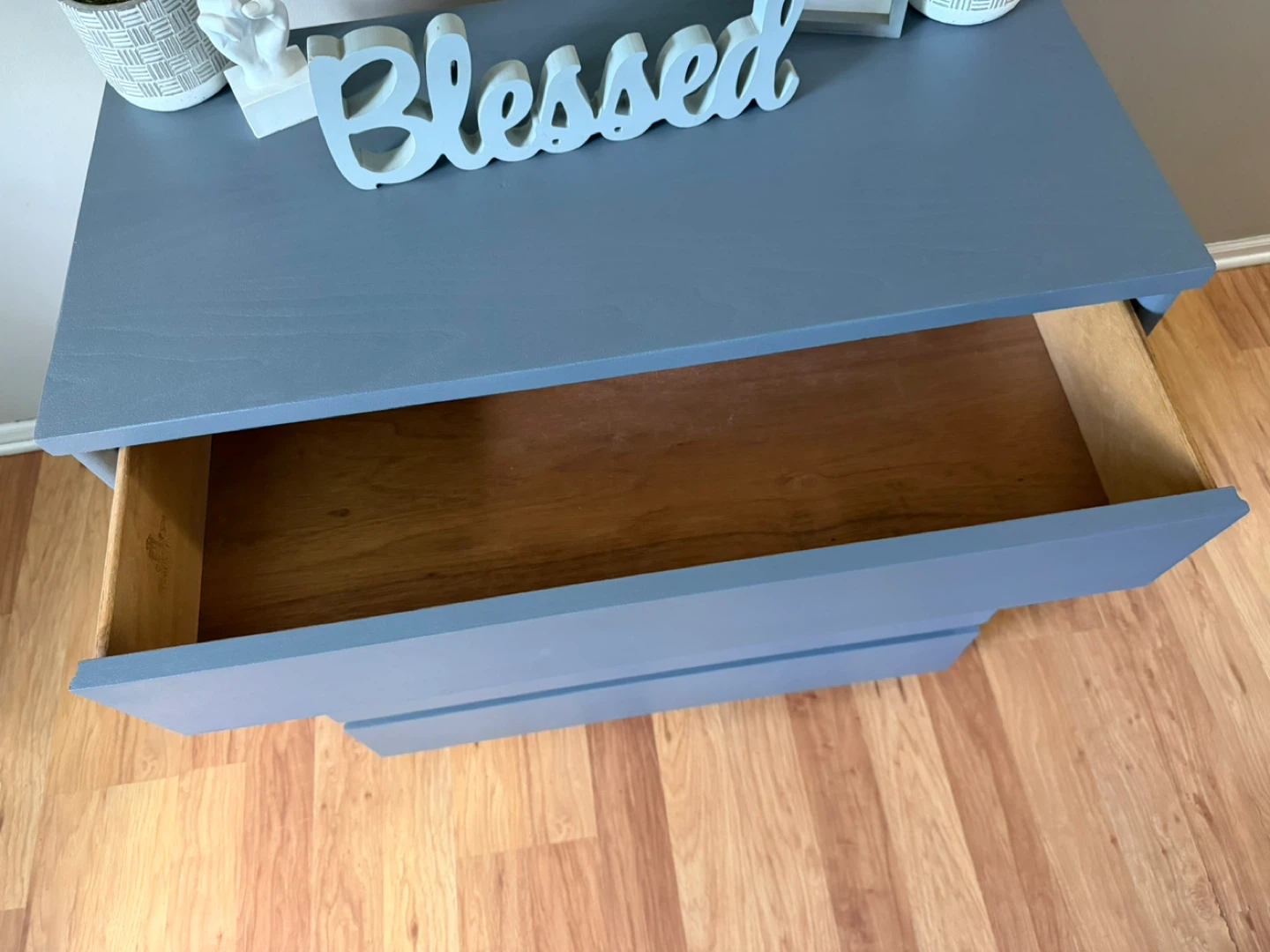 ✨🩶Beautiful solid dresser🩶✨ - photo 5