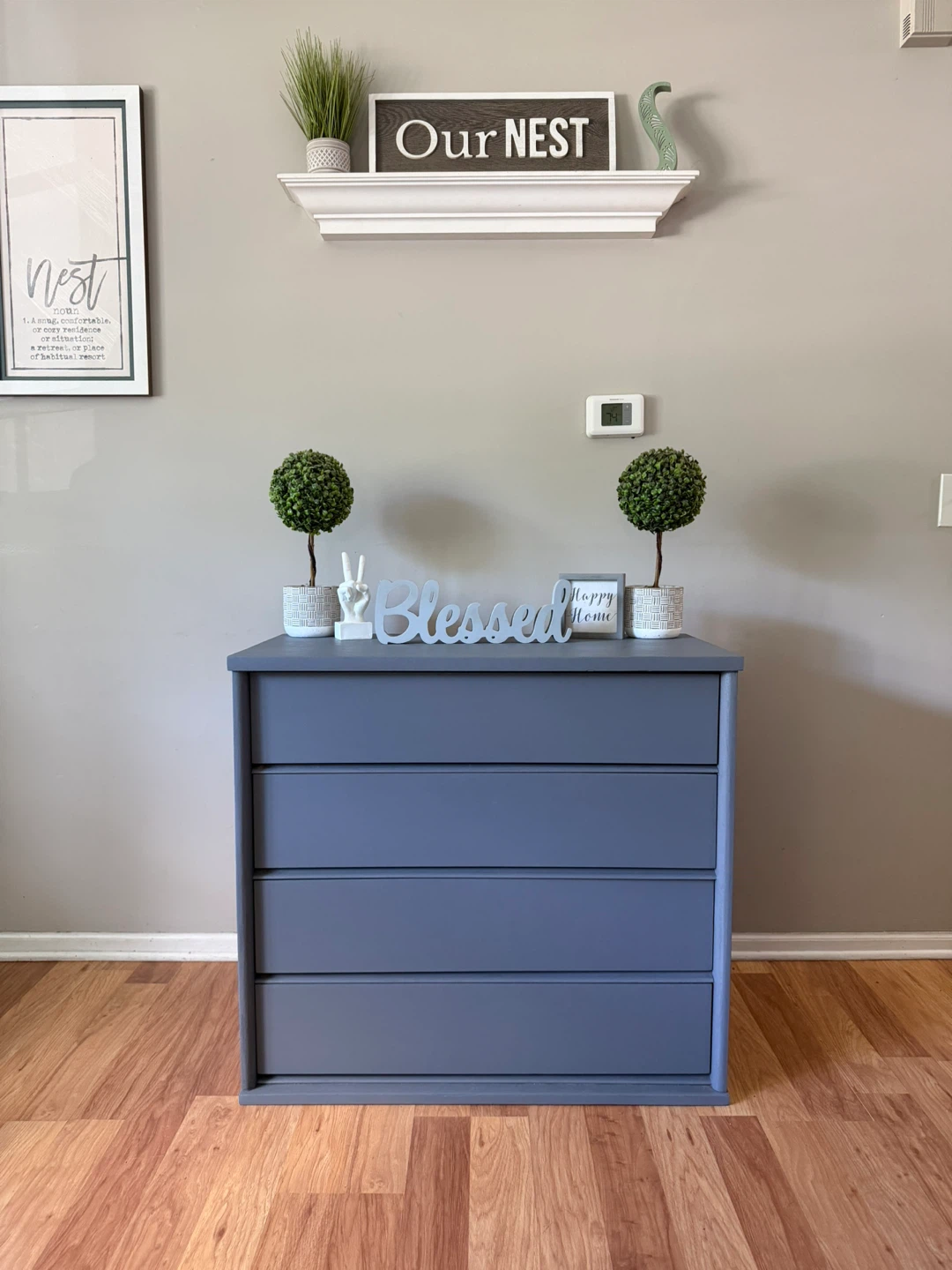 ✨🩶Beautiful solid dresser🩶✨
