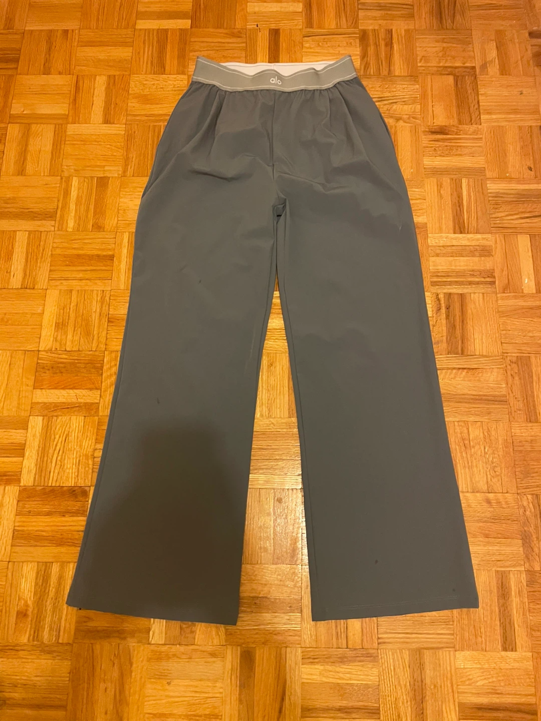 Alo Yoga Pants - Grey