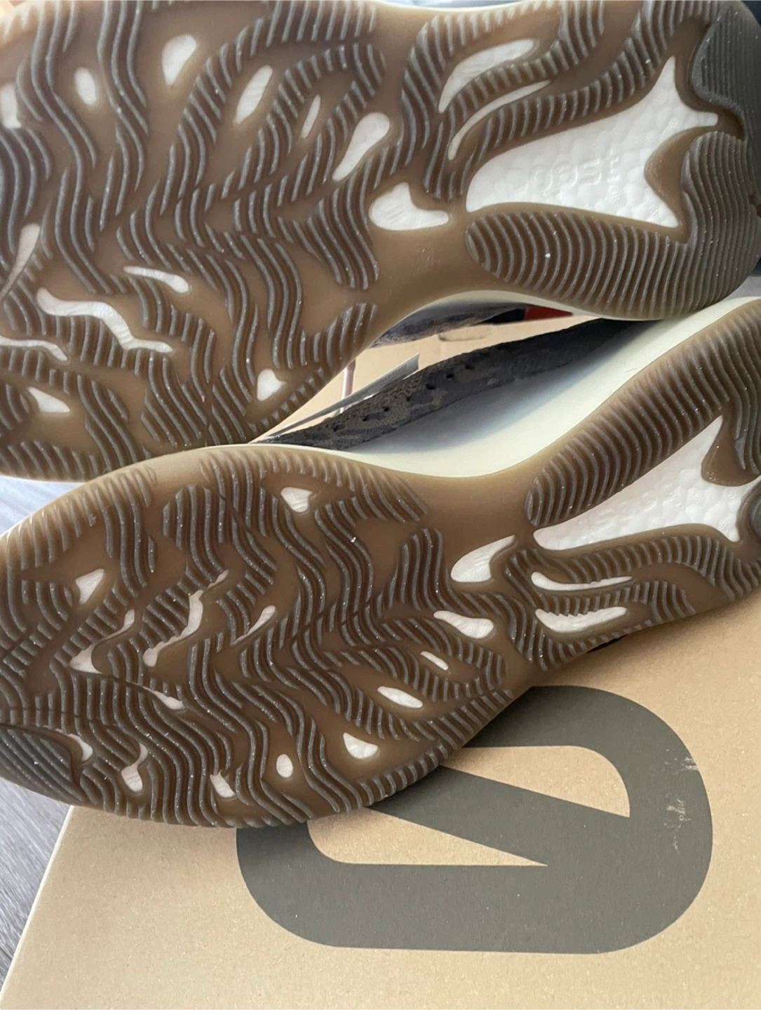 Adidas Yeezy 380 Mist - size 11 - photo 4