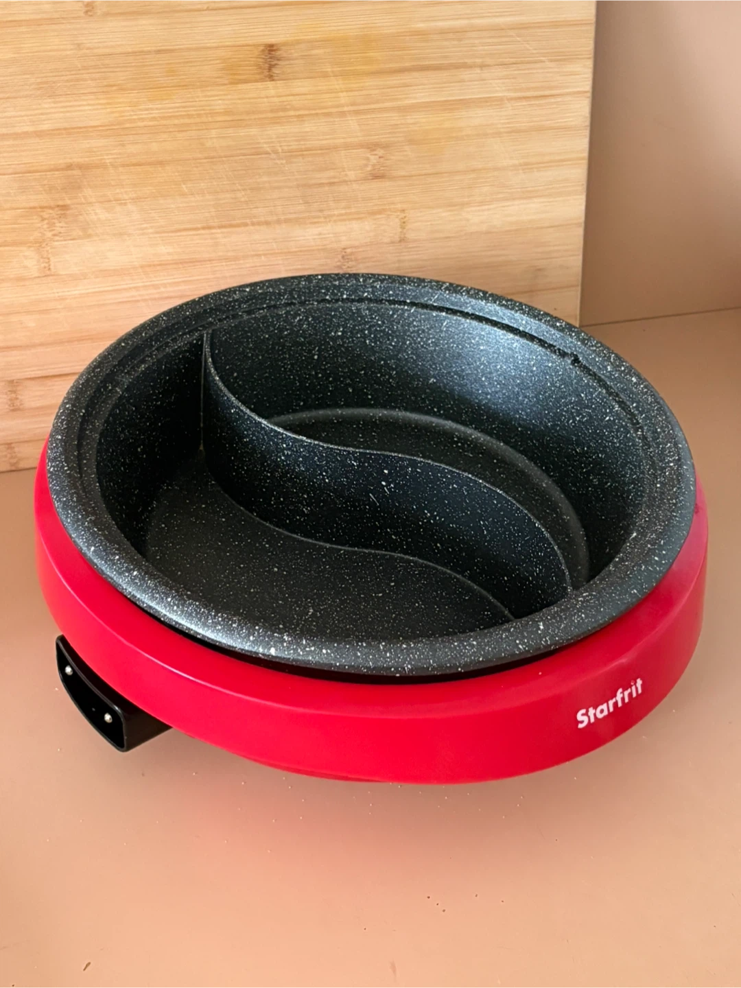 Starfrit electric hot pot