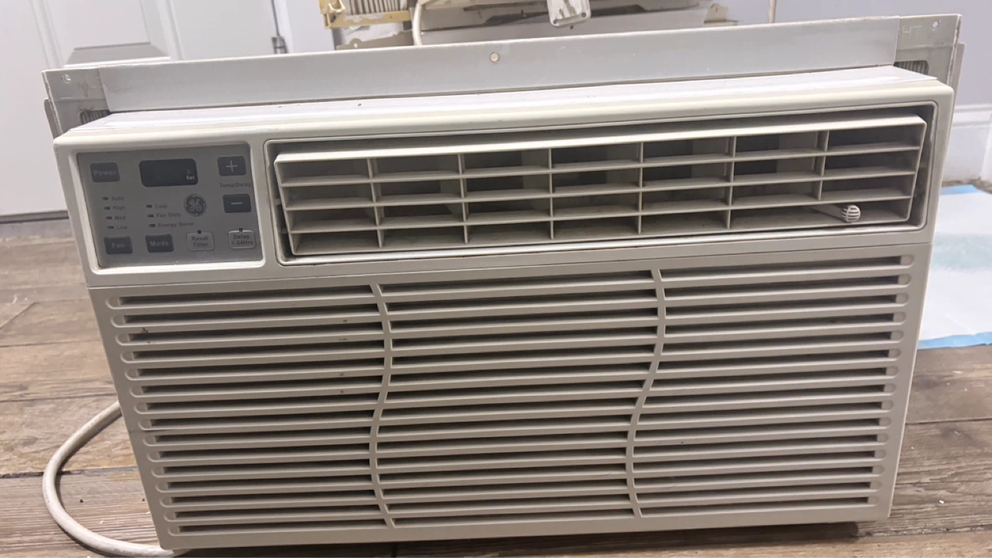 GE Air Conditioner 8000 btu - photo 3