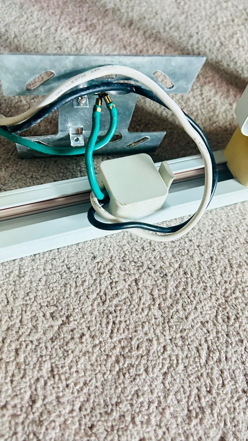 4-Light Track Lighting Fixture - photo 4