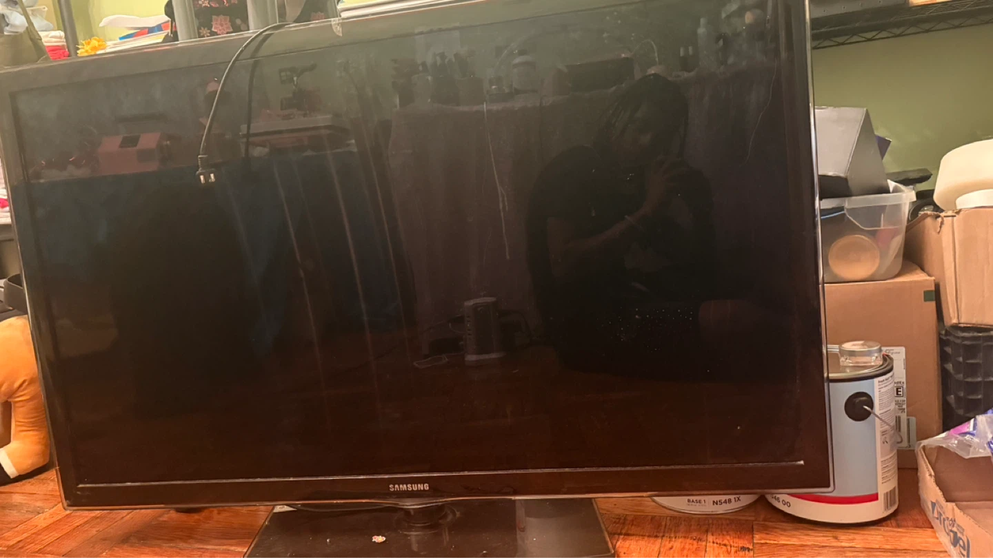 Samsung Flat Screen TV 48 inch