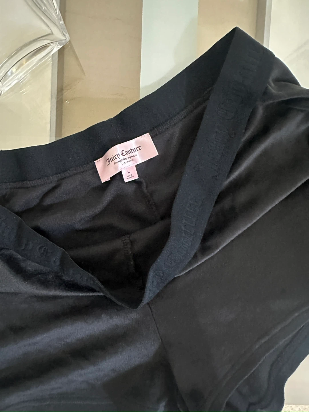 Juicy Couture Black Velour Shorts - photo 2