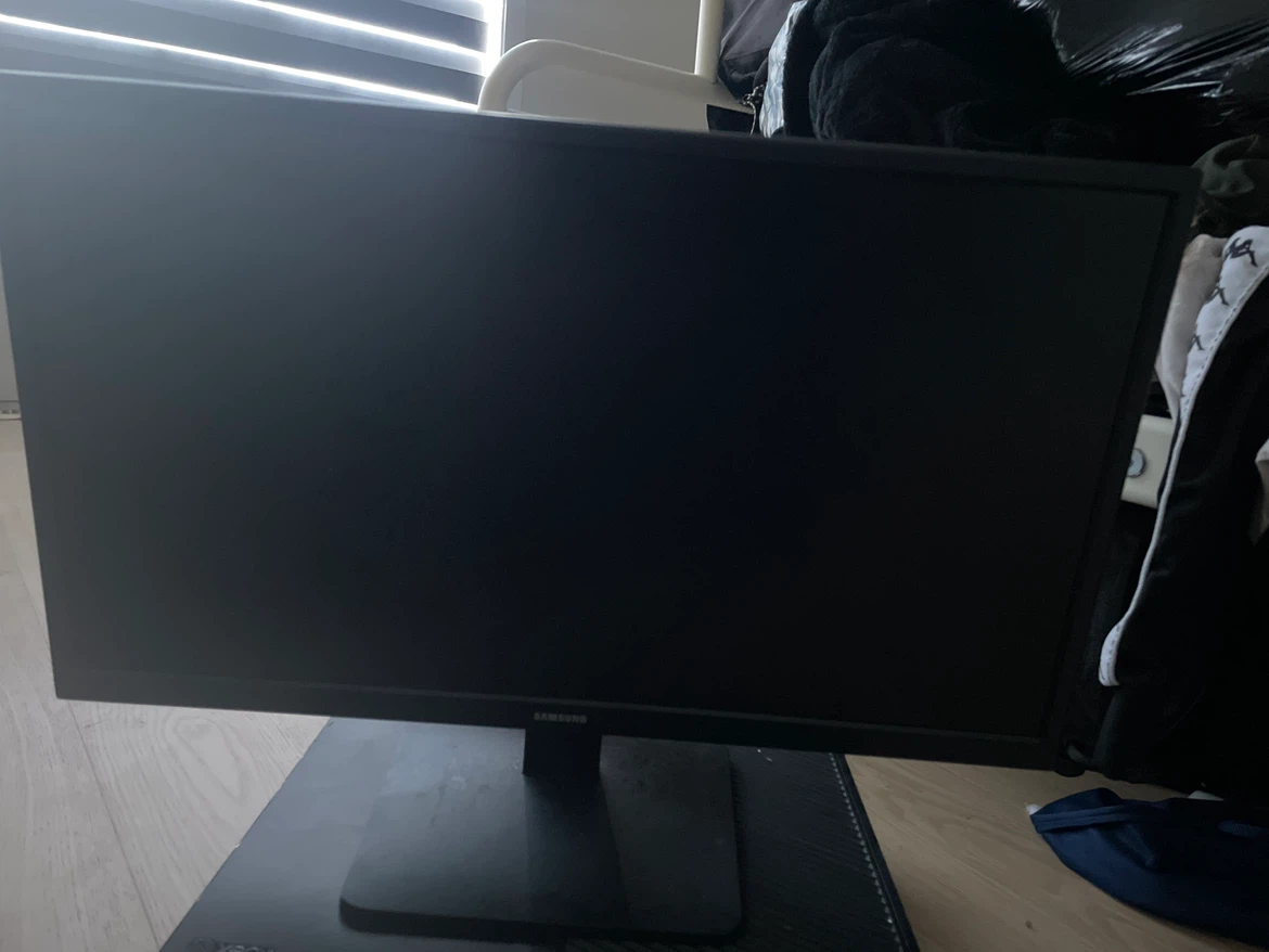 Xbox One S and Samsung Monitor Bundle