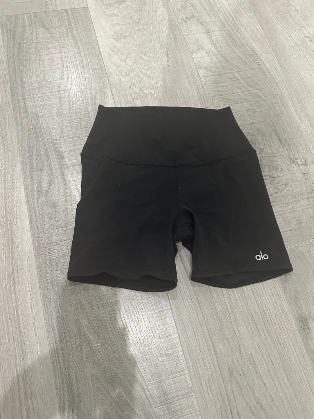 Alo shorts- size small