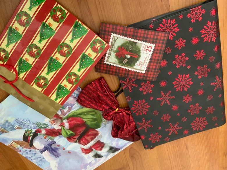 FREE 4 Christmas gift bags