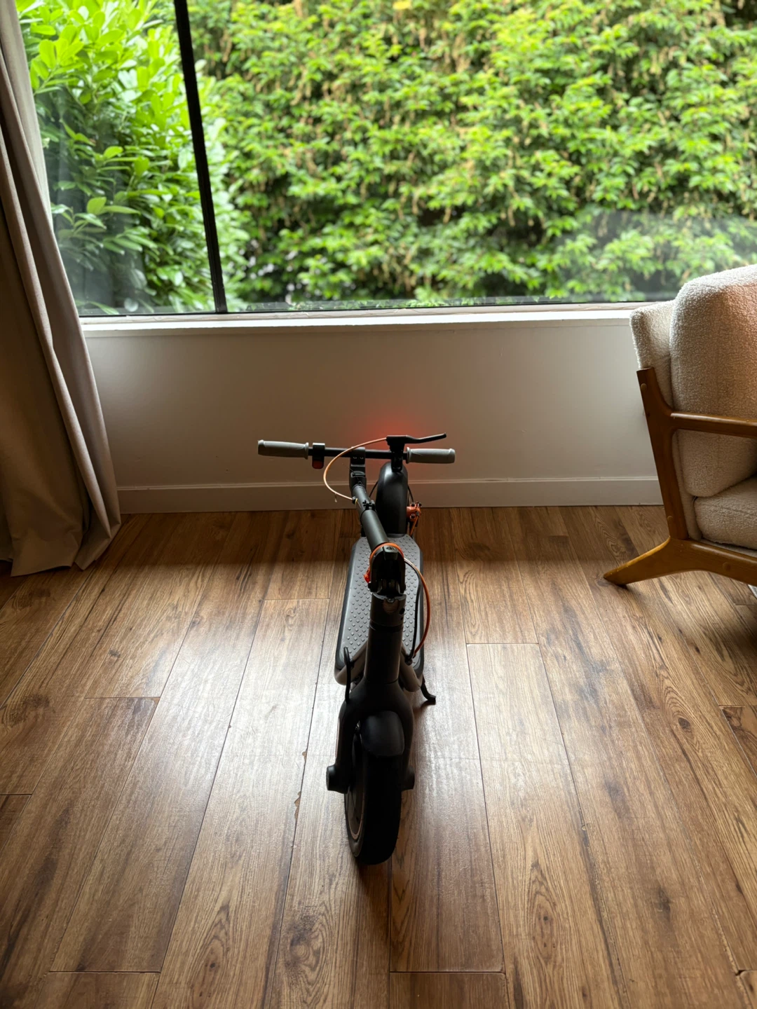 Ninebot Electric Scooter with spare tire and charger - photo 4