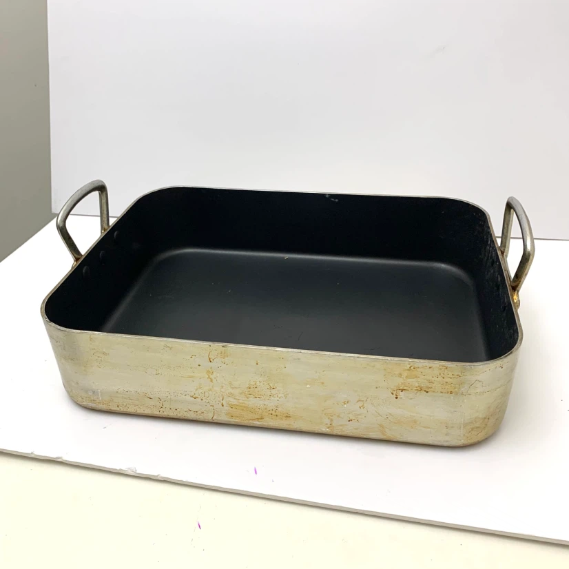 Roasting Pan with Handles