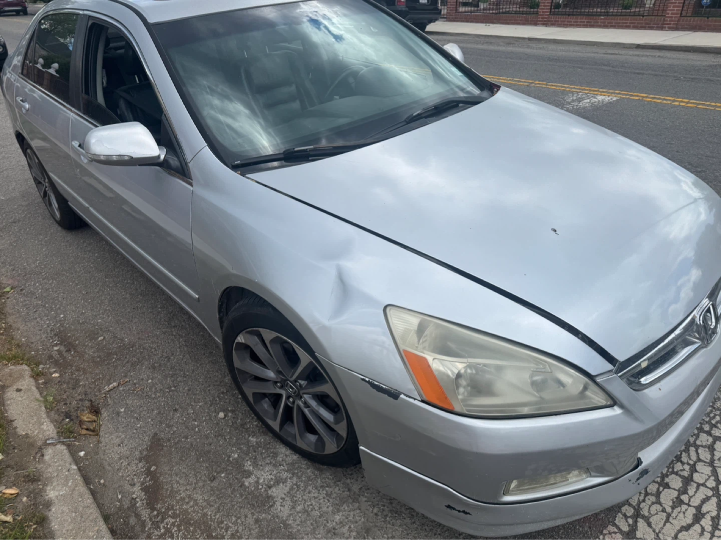 2003 Silver Honda Accord V6 Sedan - photo 2