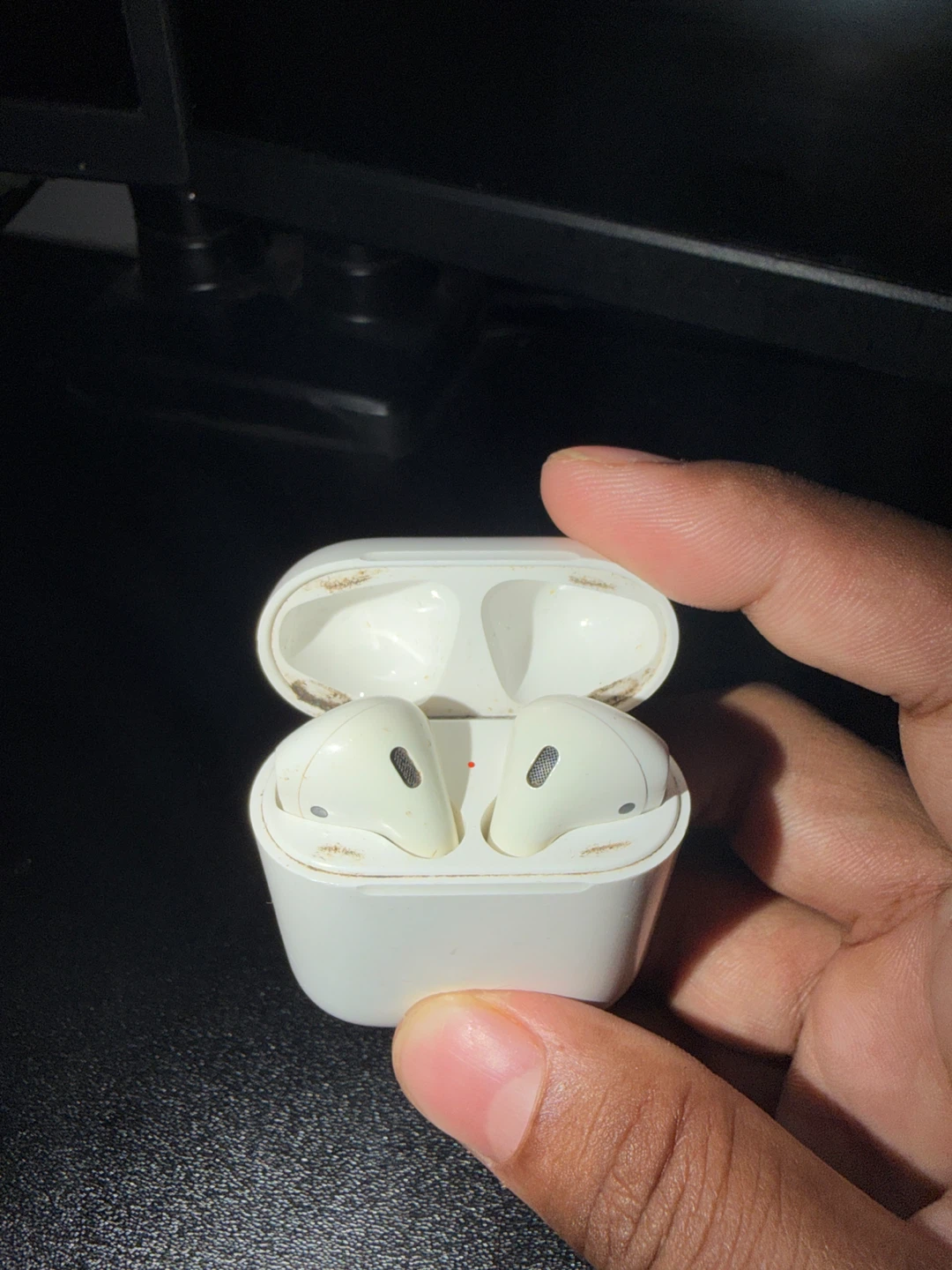 Apple AirPods (1st Generation) with Charging Case