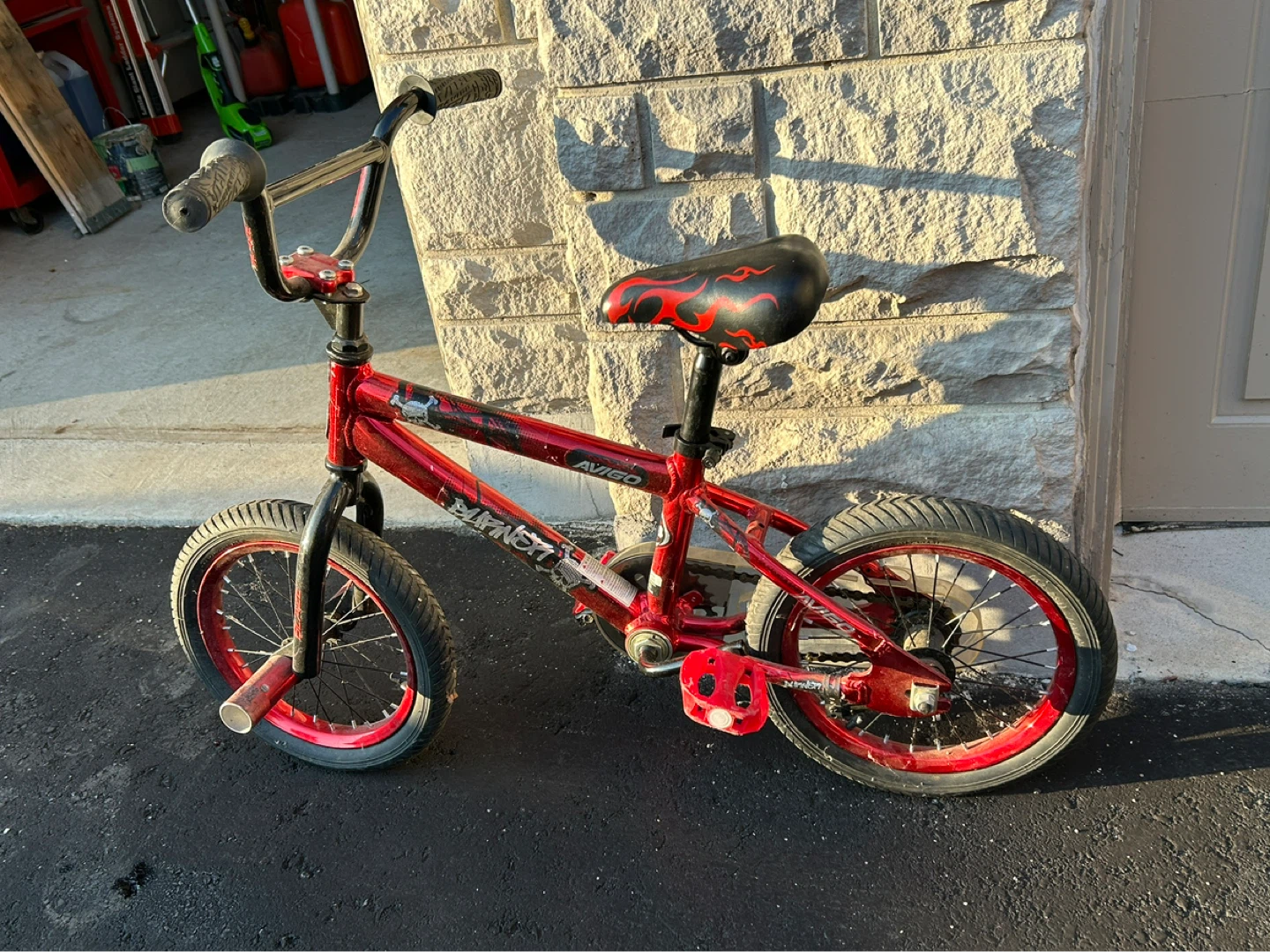 2x Kids Bikes: MOVELO Rush & Avigo BMX - photo 2