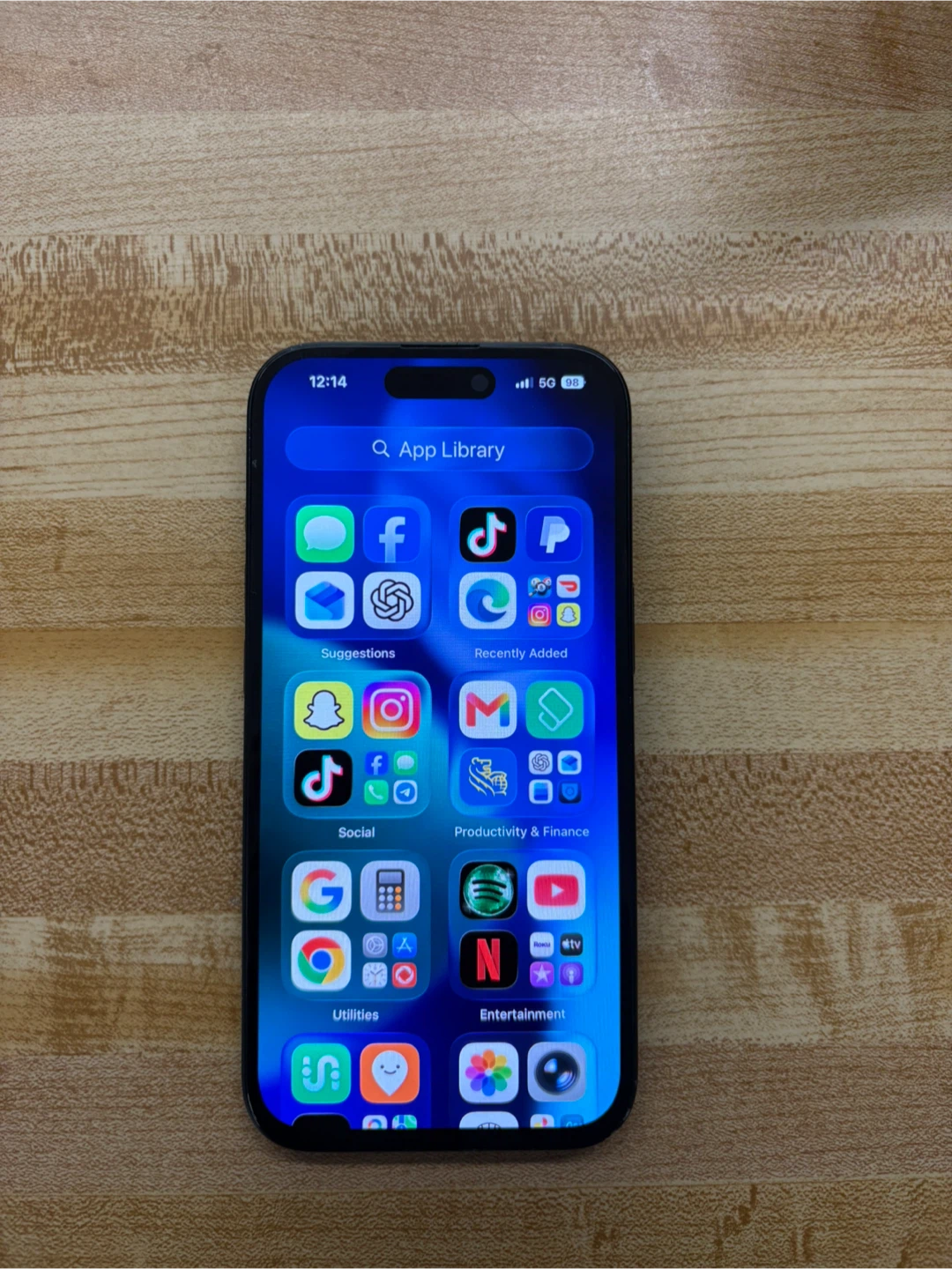 Apple iPhone 15)