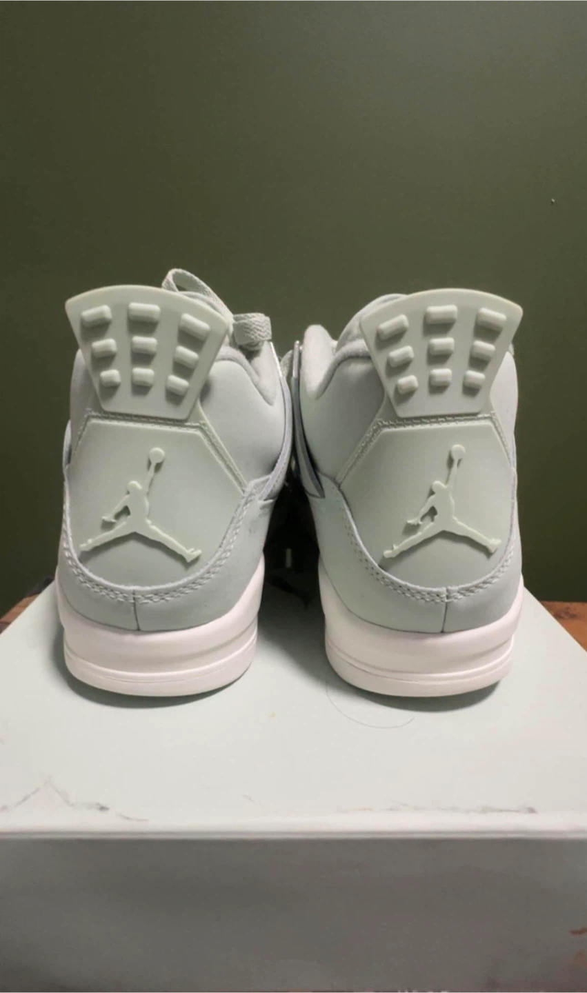Air Jordan 4 Retro SE Light Smoke Grey - photo 3