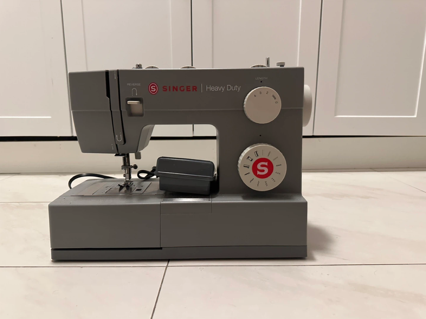 Singer Heavy Duty Sewing Machine 4411