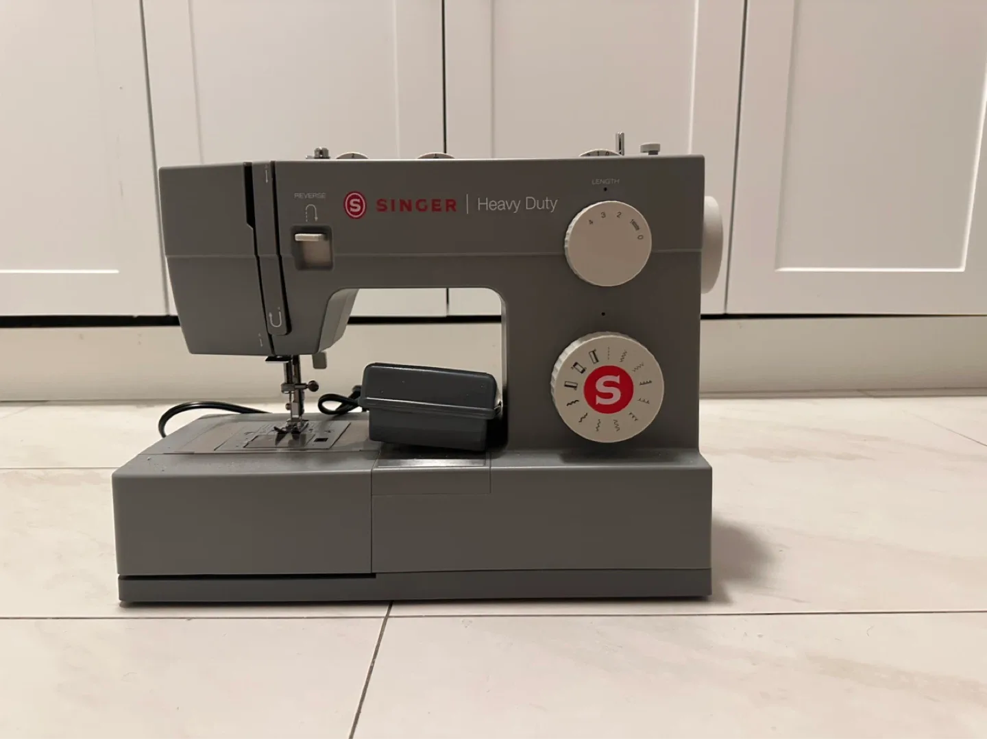 Singer Heavy Duty Sewing Machine 4411
