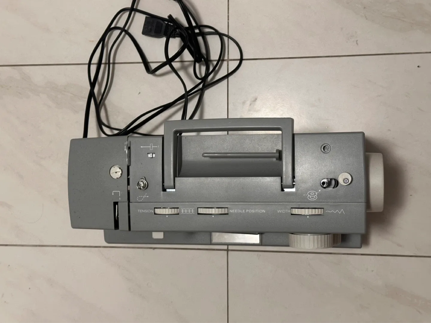 Singer Heavy Duty Sewing Machine 4411 - photo 2