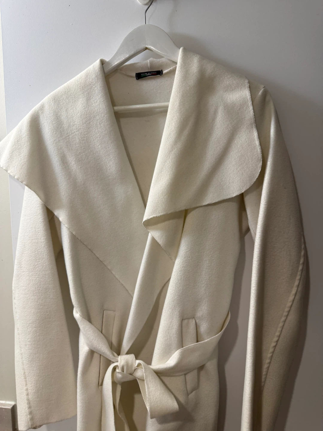 Cream Wrap Coat – Elegant & Timeless - Made in Italy 🇮🇹 - photo 2