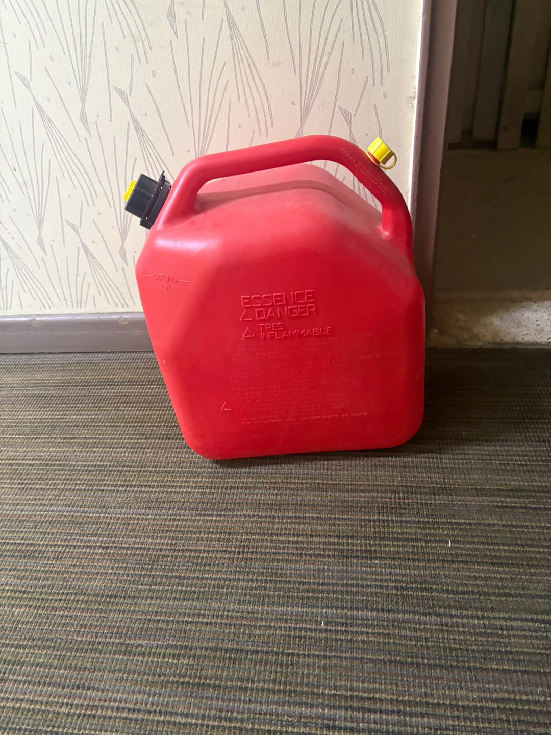 Red 25L Gas Can used once last year