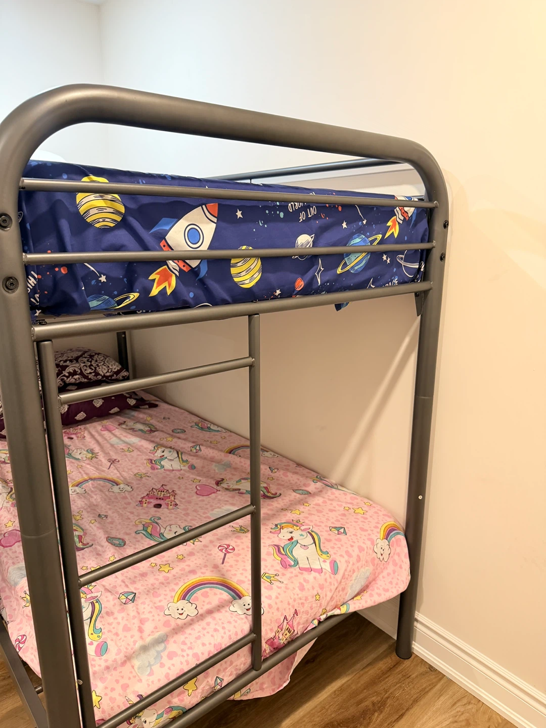 Metal Bunk Bed - photo 3