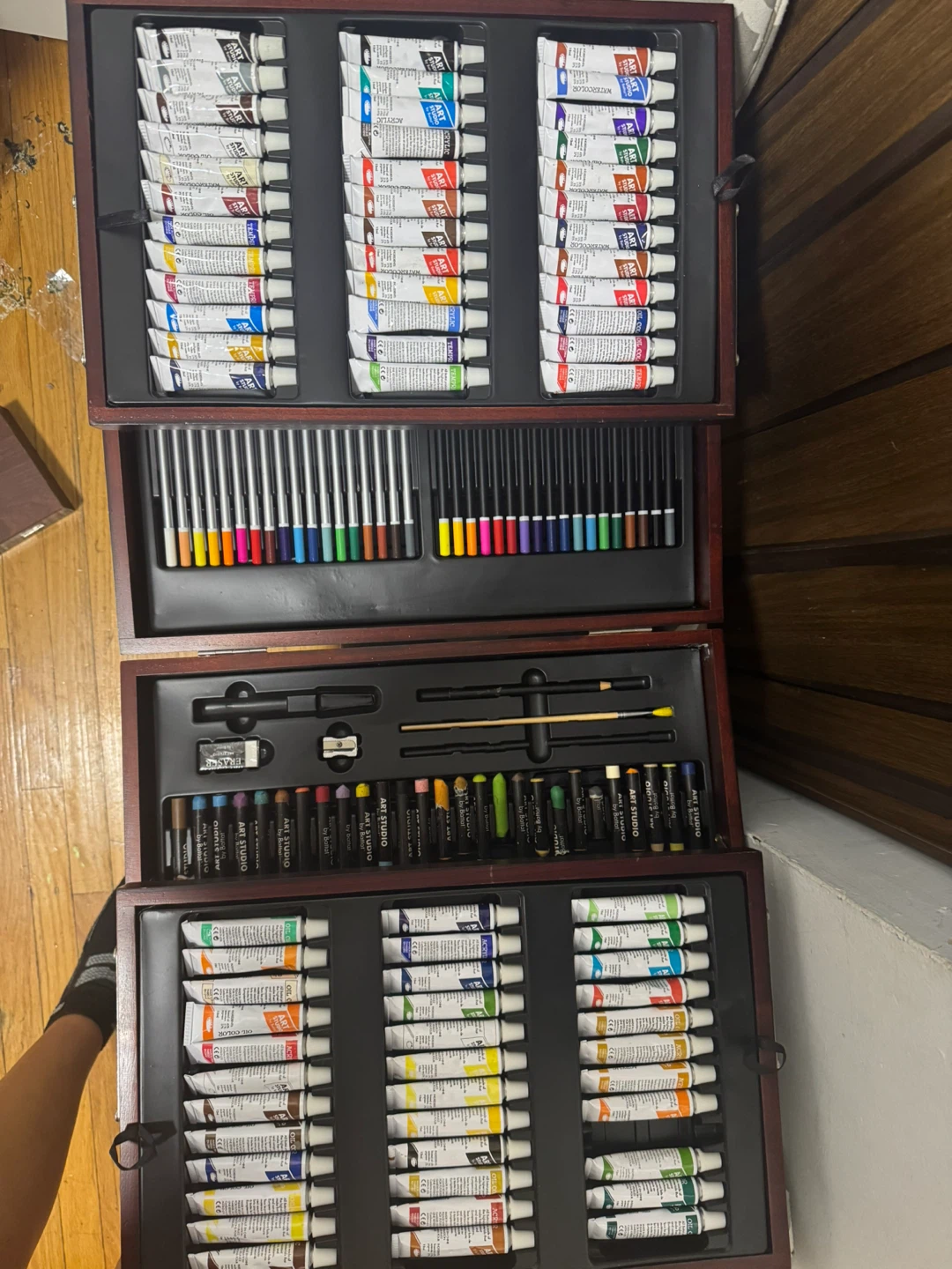 Art Studio Deluxe Art Set