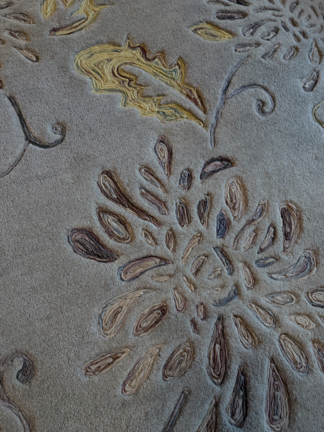Surya Enchanted Area Rug 5' x 8', 100% wool - photo 2