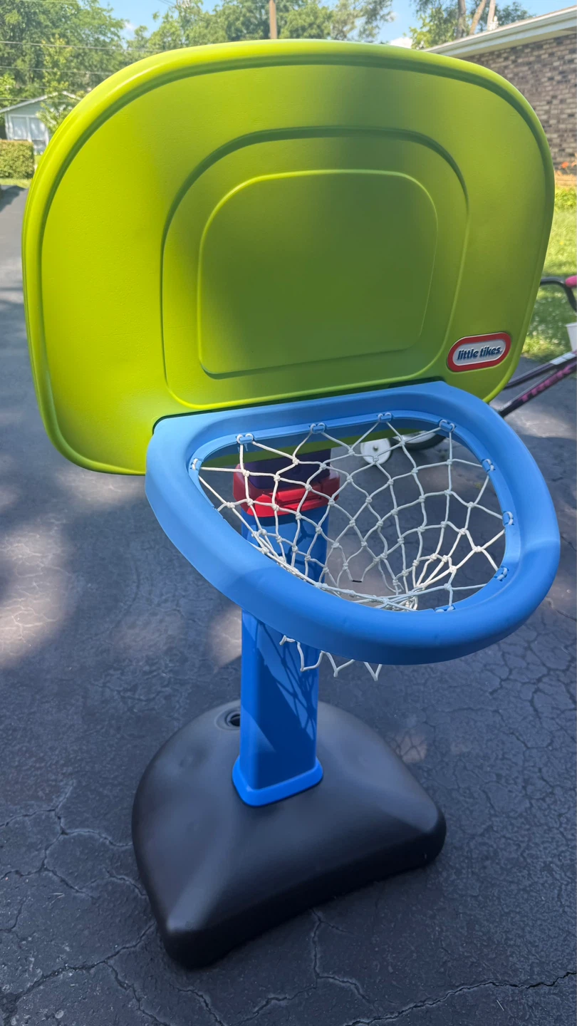 Little Tikes Basketball Hoop