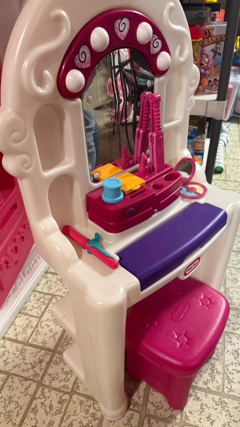 Little Tikes Fantasy Mirror Vanity check more photos - photo 3