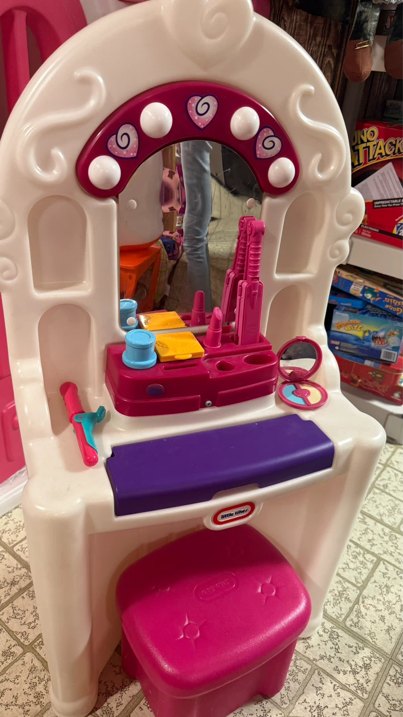 Little Tikes Fantasy Mirror Vanity check more photos - photo 2