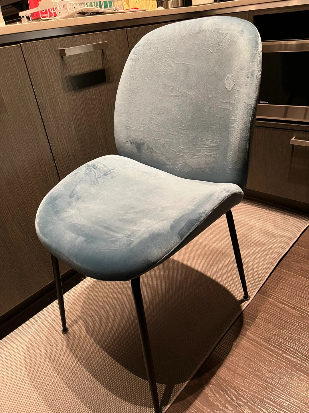 Structube Velvet Dining Chairs x4 - photo 3