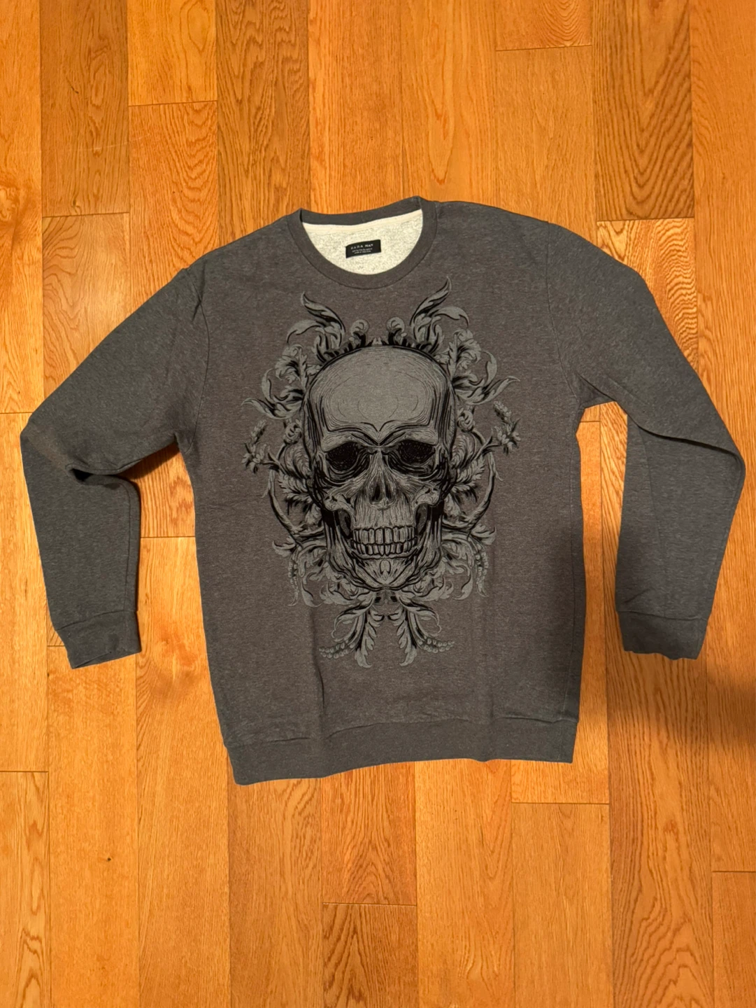 ZARA Man Skull Graphic Crewneck Sweatshirt