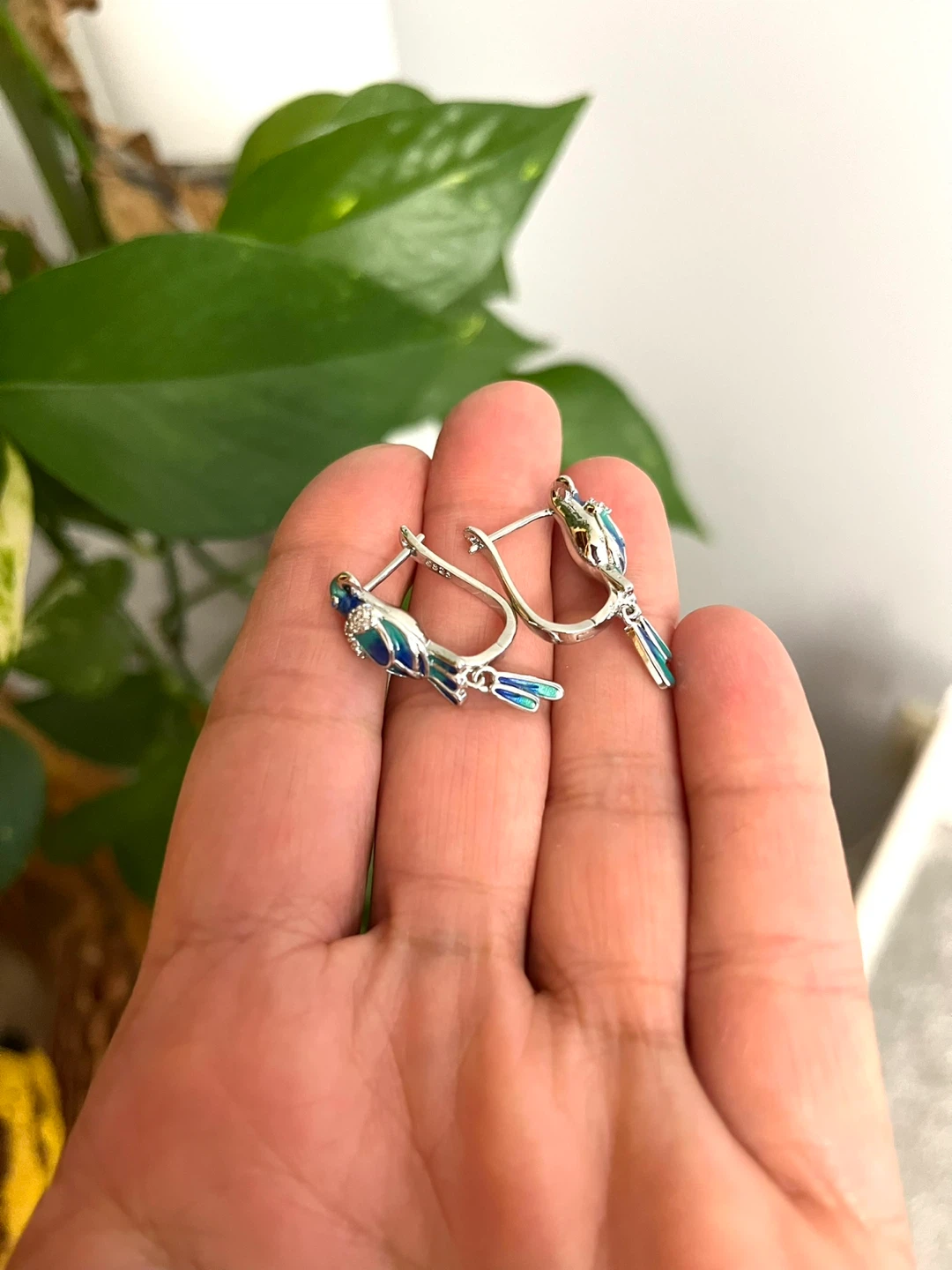 Parrot Earrings with Rhinestones - photo 2