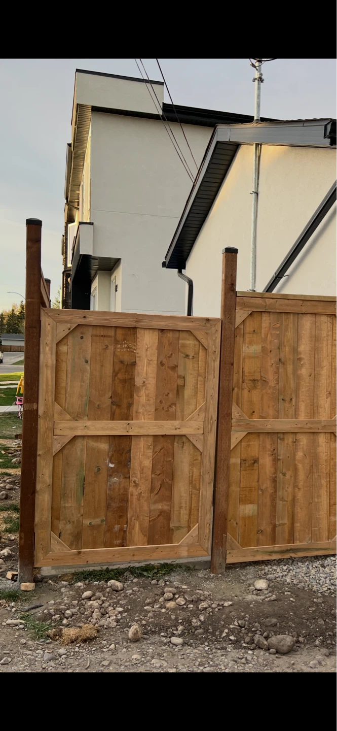 Wooden Fence and Gate installation and repairs - photo 2