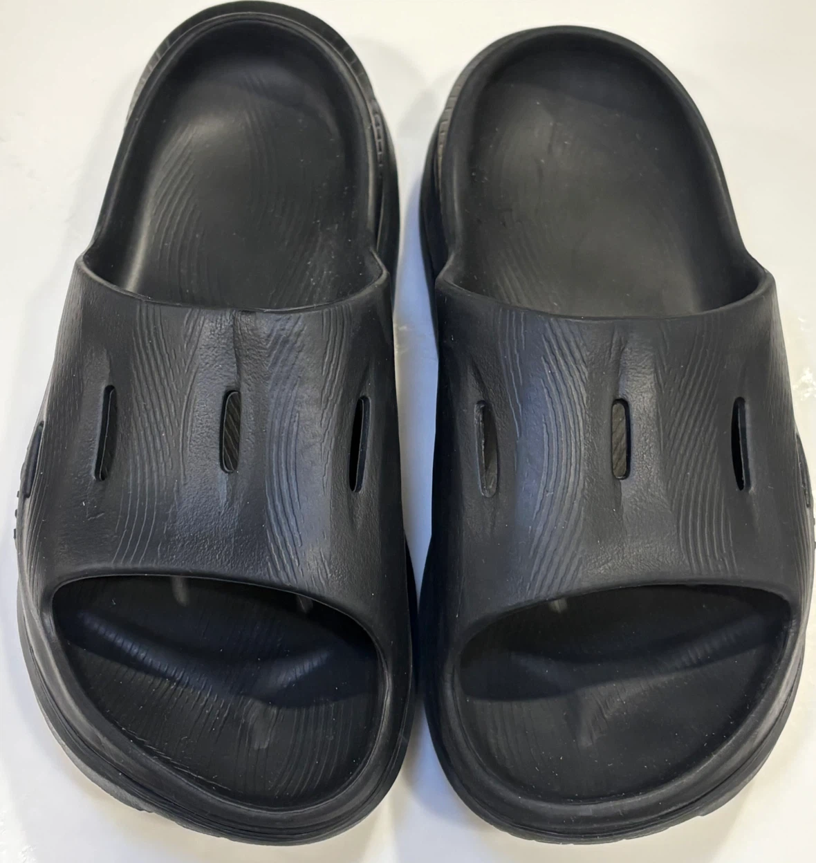 Hoka women’s 8  ORA Recovery Slides