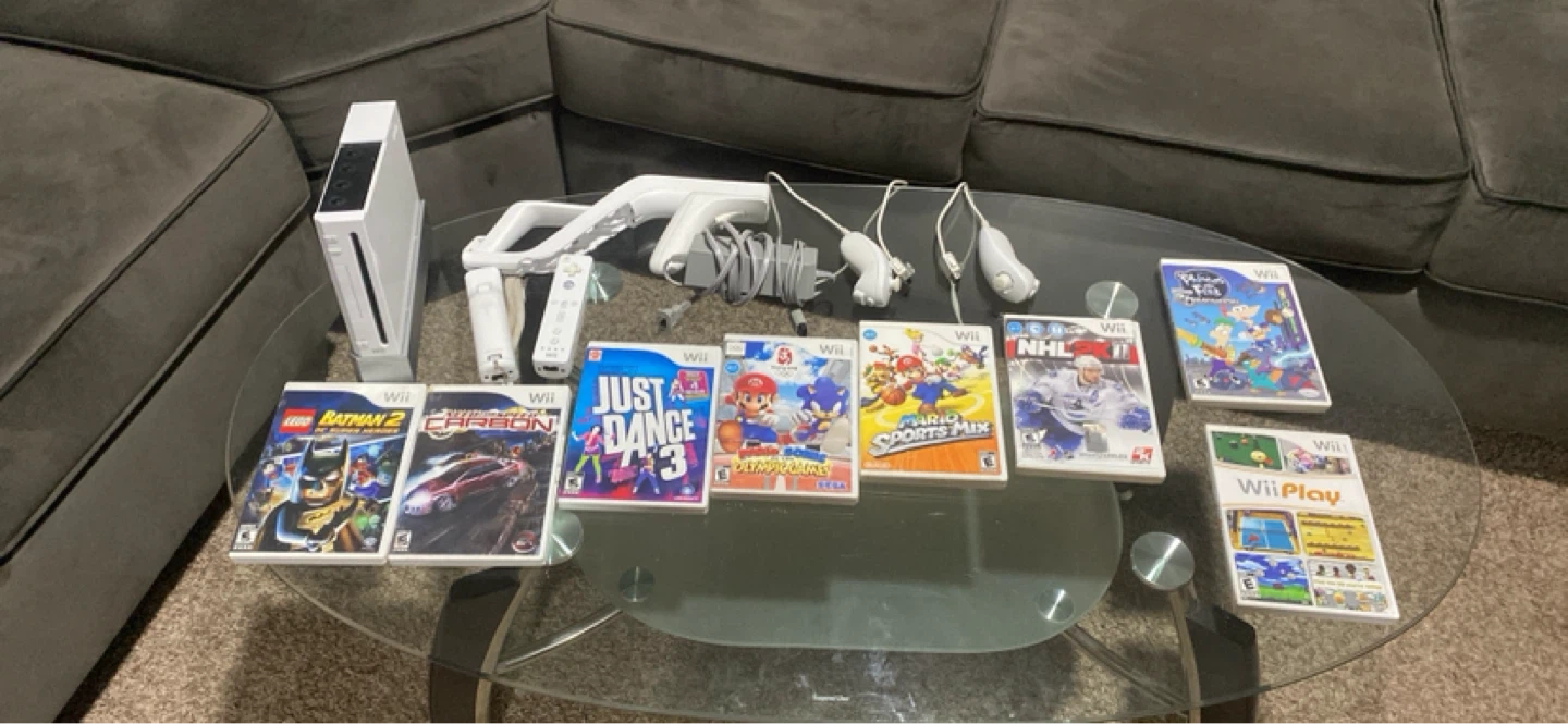 Nintendo Wii Console Bundle with Games and Accessories - photo 3