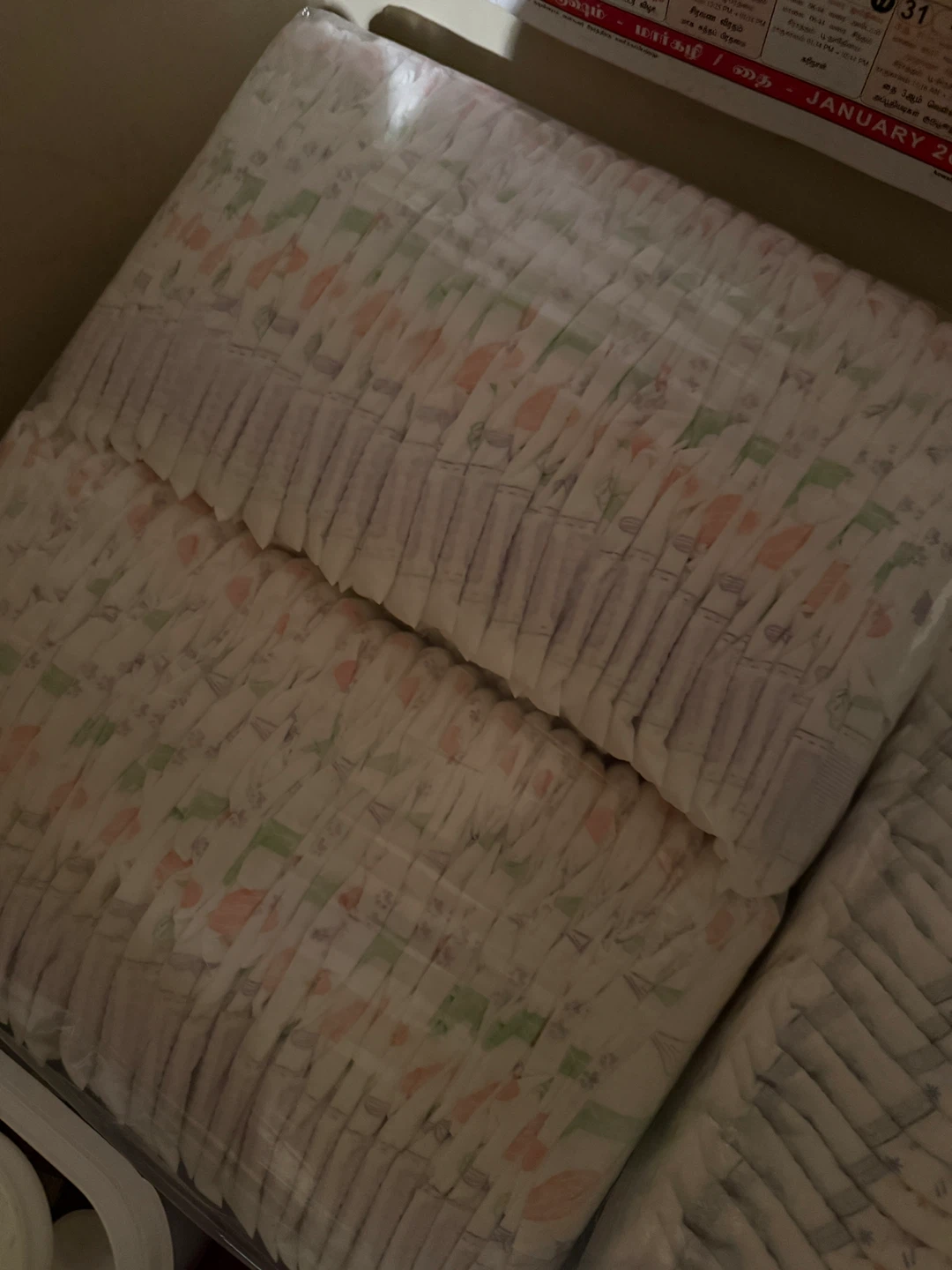 Kirkland Signature Diapers Size 2 - apx 64 Count - photo 2