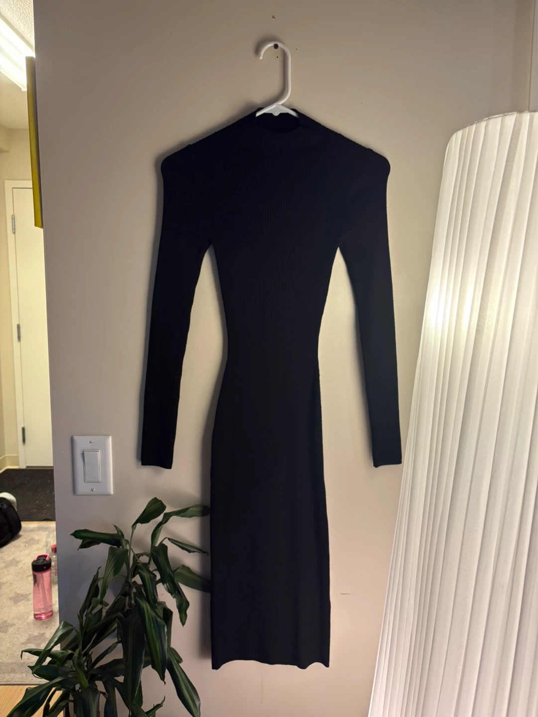 Brand new Babaton Black Ribbed Knit Dress