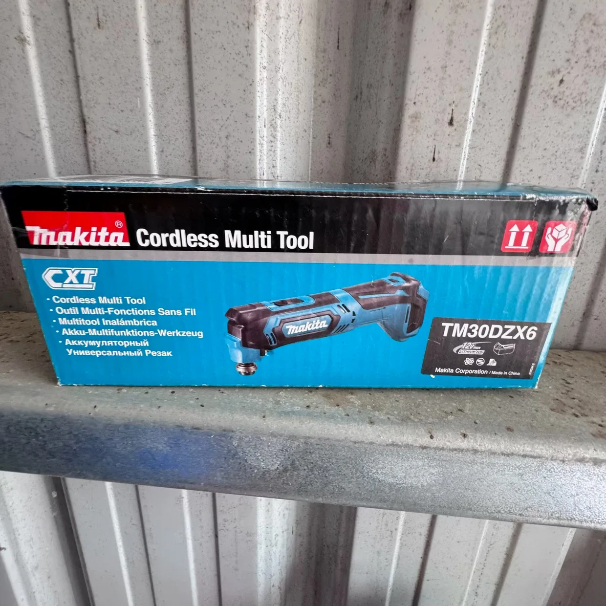 Makita 18V LXT Cordless Drywall Cutout Tool