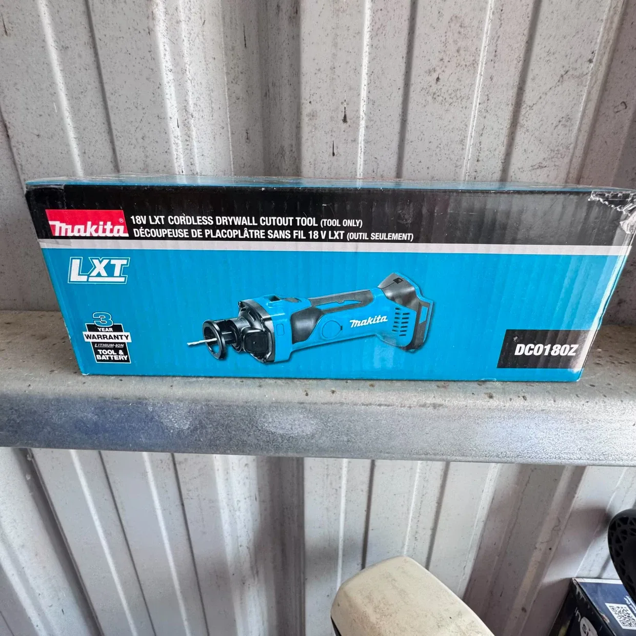 Makita 18V LXT Cordless Drywall Cutout Tool - photo 2