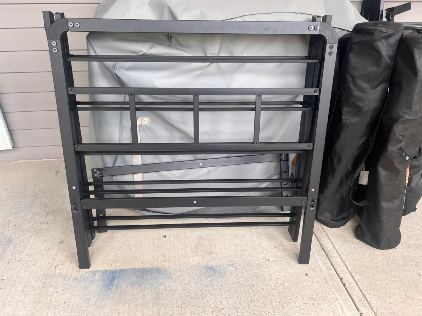 Twin Size 14 Inch Heavy Duty Steel Slat Mattress Foundation